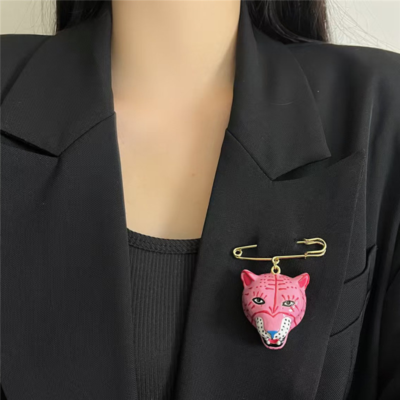 Women'S Formal Wear Accessories - Elegante broche de tigre esmaltado para