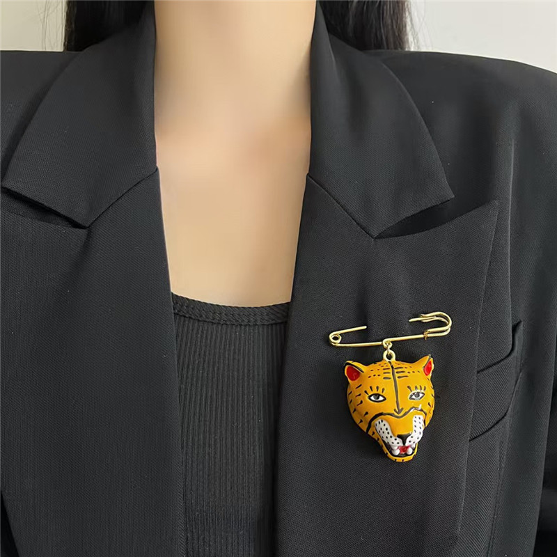 Elegante broche de tigre esmal - Women'S Formal Wear Accessories reseña y precio